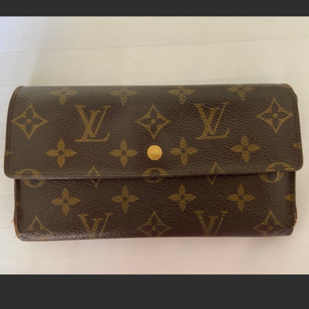 Louis Vuitton Monogram Logo Portefeuille Sarah Long Wallet